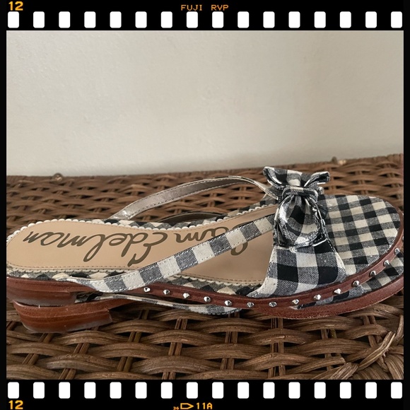Sam Edelman Gingham, multi strap slide w cute bow and side studs on sole sz 8 - Picture 4 of 7